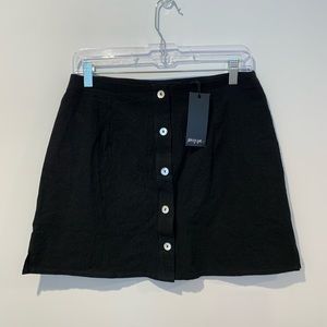 MOVING SALE! NWT Nasty Gal Black Button Down Skirt
